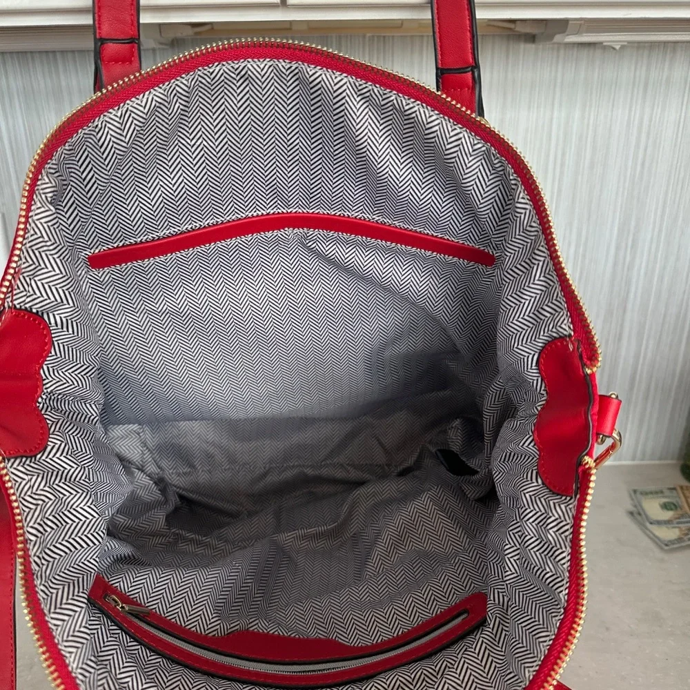 Red purse - Picture 3 of 4